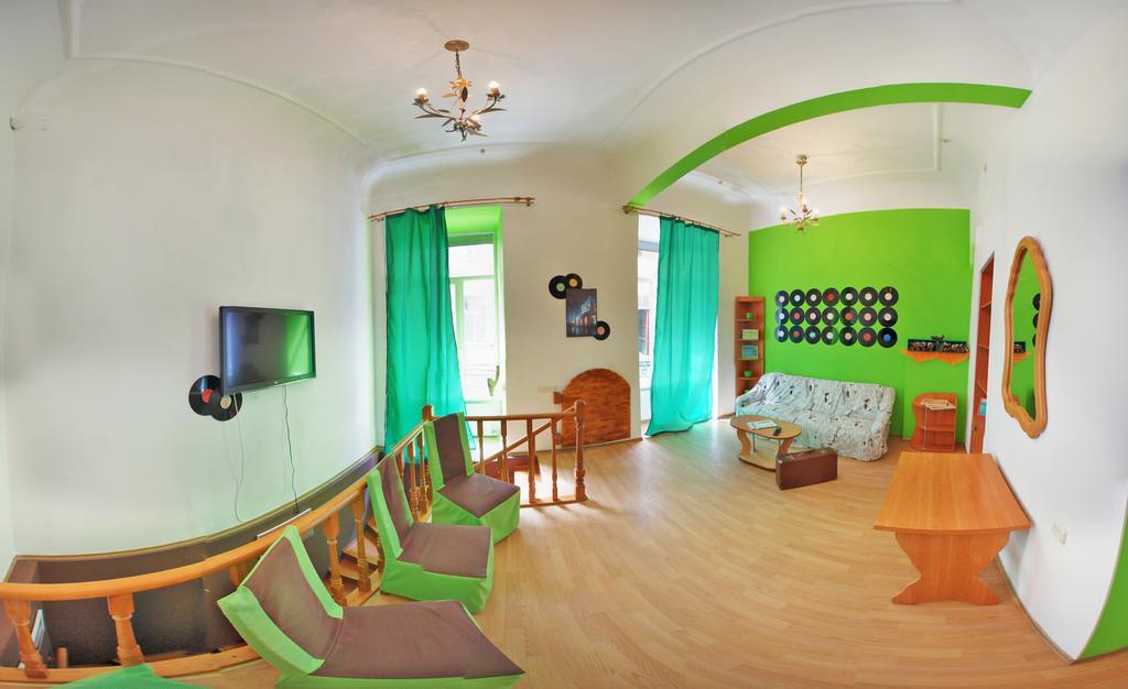 Chemodan Hostel Одеса Екстериор снимка