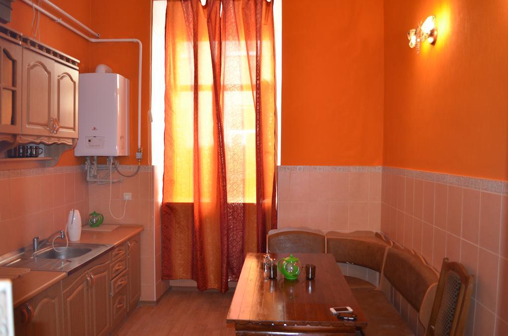 Chemodan Hostel Одеса Екстериор снимка