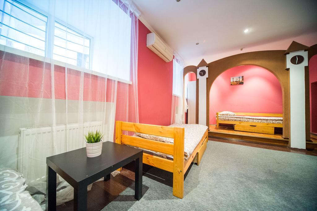 Chemodan Hostel Одеса Екстериор снимка