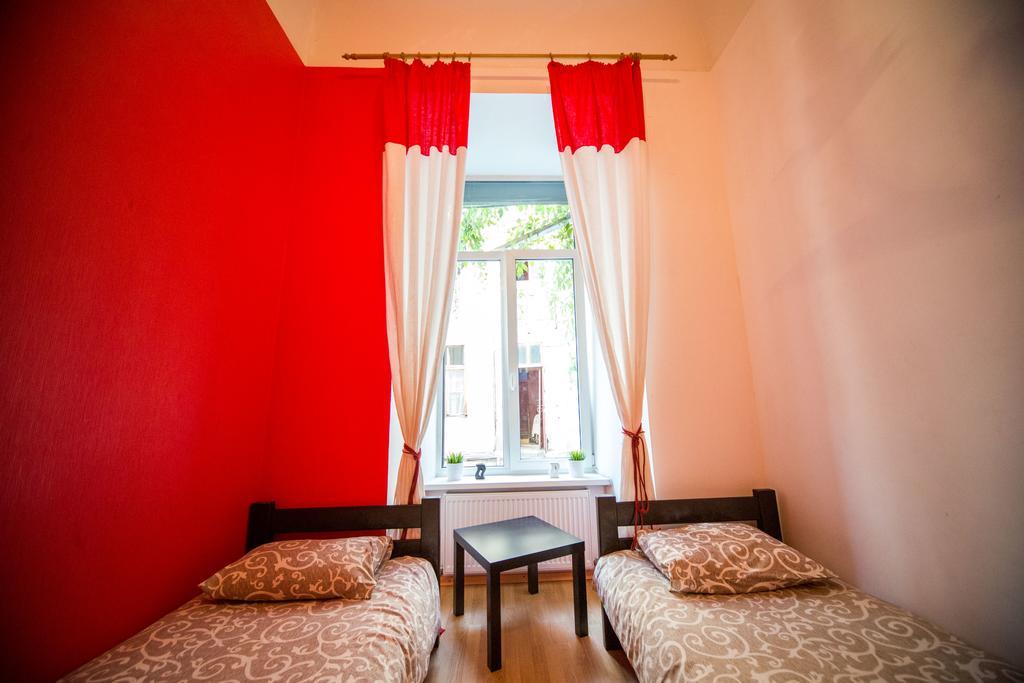 Chemodan Hostel Одеса Екстериор снимка