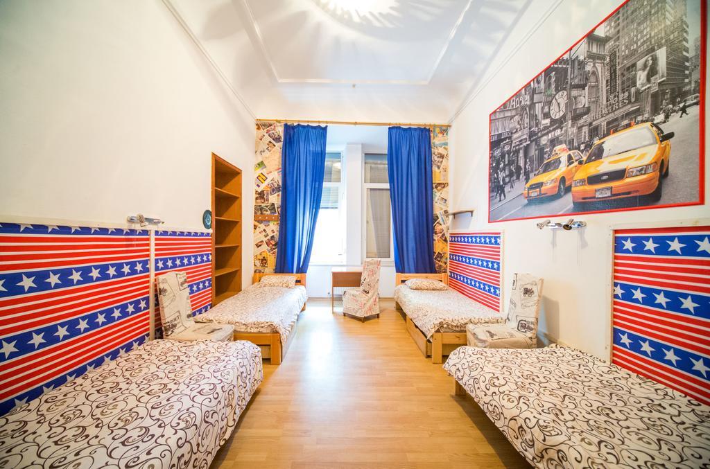 Chemodan Hostel Одеса Екстериор снимка